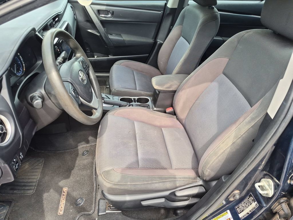 Used 2018 Toyota Corolla LE FWD image 16