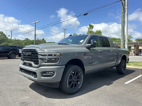 New 2026 RAM 2500 Laramie AWD/4WD image 27