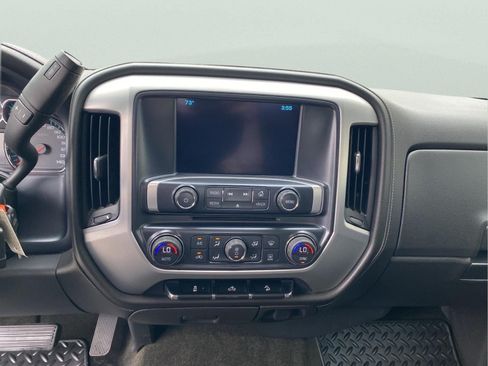 Used 2017 GMC Sierra 1500 SLE w/ SLE Value Package AWD/4WD image 17