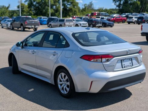 Used 2024 Toyota Corolla LE FWD image 3