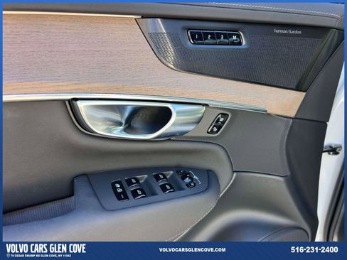 Used 2025 Volvo XC90 B6 Plus w/ Protection Package Premier image 15