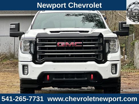 Used 2020 GMC Sierra 2500 AT4 w/ AT4 Premium Package image 10