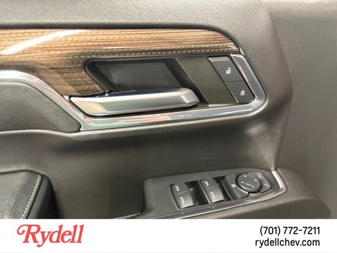 Used 2024 Chevrolet Silverado 1500 LT Trail Boss w/ Convenience Package II image 11