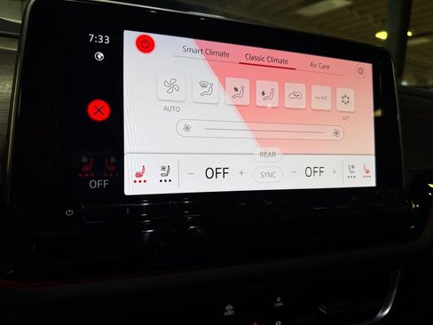 Used 2024 Volkswagen Atlas SEL Premium R-Line AWD/4WD image 30