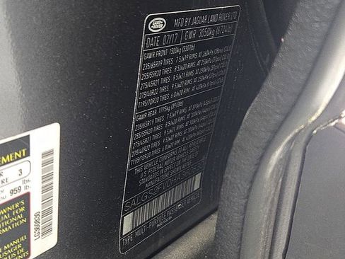 Used 2017 Land Rover Range Rover HSE image 28