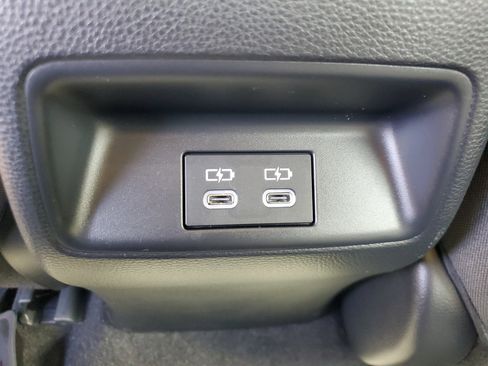 Used 2025 Toyota Corolla LE image 12