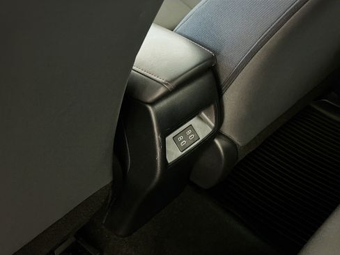 Used 2024 Toyota Corolla SE image 28