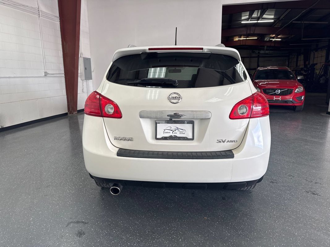 Used 2013 Nissan Rogue SV w/ Premium Pkg AWD/4WD image 5