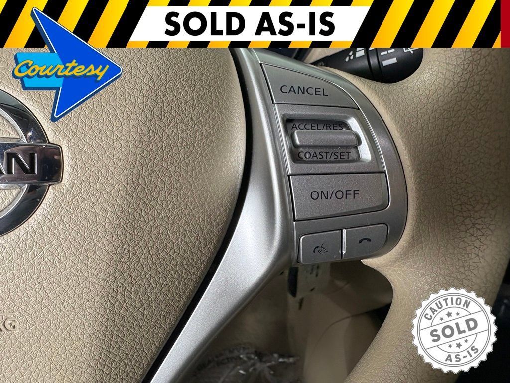 Used 2015 Nissan Rogue S FWD image 25