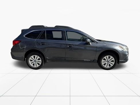 Used 2018 Subaru Outback 2.5i Premium image 10