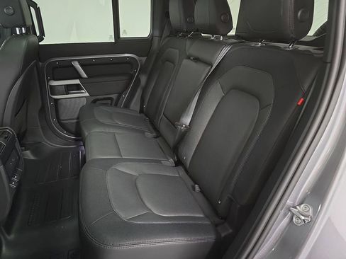 Used 2024 Land Rover Defender 110 X-Dynamic SE AWD/4WD image 26