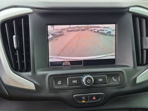 Used 2023 GMC Terrain SLE w/ Driver Convenience Package FWD image 7