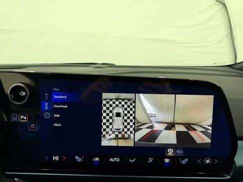 New 2026 Chevrolet Equinox EV LT image 32