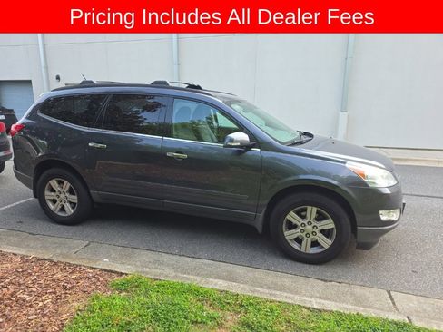 Used 2012 Chevrolet Traverse LT FWD image 4
