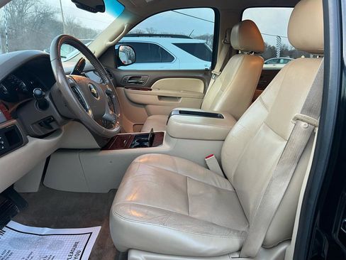 Used 2011 Chevrolet Tahoe LTZ image 19