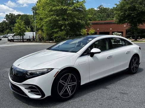 Certified 2023 Mercedes-Benz EQS 580 4MATIC Sedan image 4