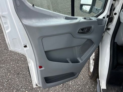 Used 2016 Ford Transit 250 130 Low Roof image 12