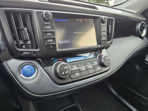 Used 2018 Toyota RAV4 XLE image 31