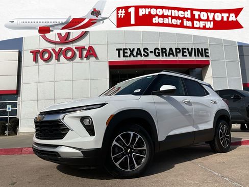 Used 2025 Chevrolet TrailBlazer LT image 1