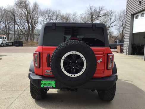 Used 2023 Ford Bronco Badlands image 4
