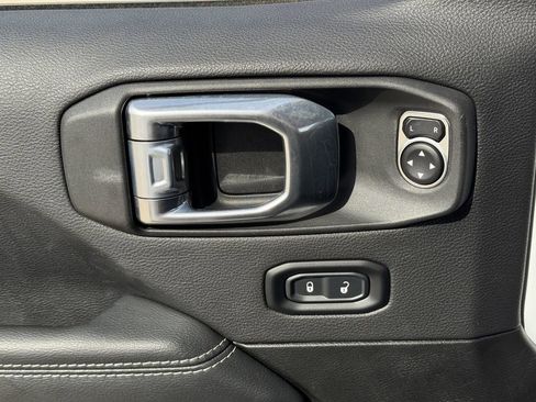 Used 2022 Jeep Gladiator Overland w/ Popular Equipment Package image 23