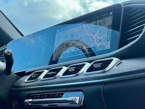 Certified 2022 Mercedes-Benz GLS 450 4MATIC image 13