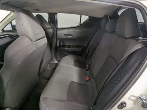 Used 2020 Toyota C-HR LE image 17