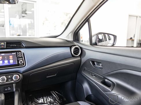 Used 2025 Nissan Versa SV FWD image 35