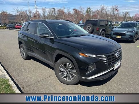 Used 2022 Hyundai Tucson Blue image 1