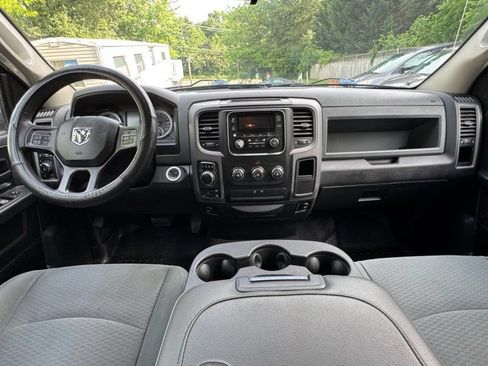 Used 2017 RAM 1500 Express AWD/4WD image 11