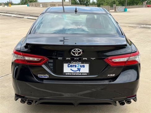 Used 2019 Toyota Camry XSE w/ Navigation Package FWD image 5