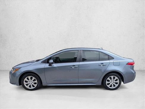 Used 2022 Toyota Corolla LE FWD image 9