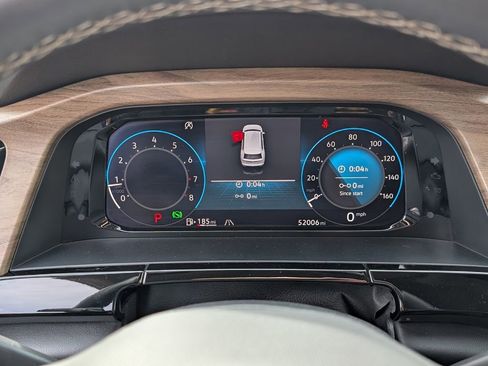 Used 2024 Volkswagen Atlas SE image 23