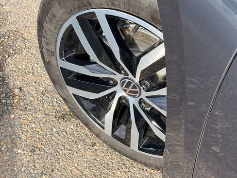 New 2026 Volkswagen Jetta SE image 10