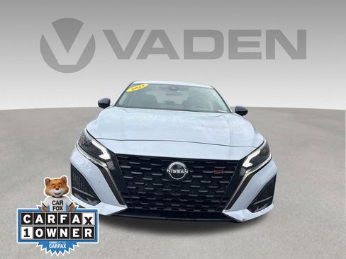 Certified 2023 Nissan Altima 2.5 SR w/ SR Premium Package FWD image 2