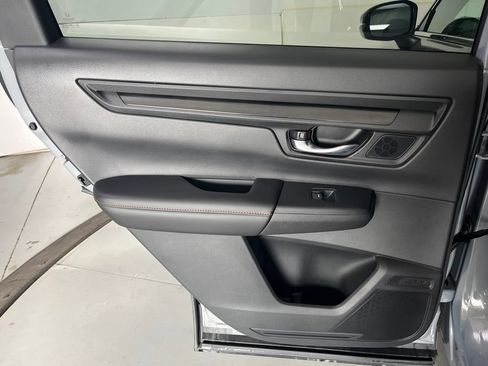 Used 2025 Honda CR-V Sport-L image 28