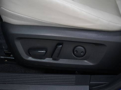 Used 2023 Nissan Rogue SV w/ SV Premium Package image 30