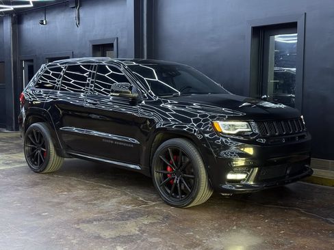 Used 2019 Jeep Grand Cherokee SRT AWD/4WD image 11