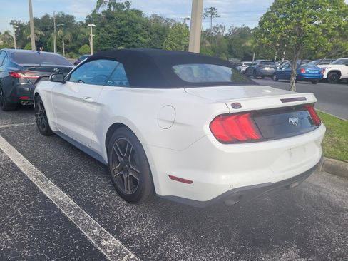 Used 2020 Ford Mustang Premium RWD image 5