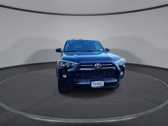 Used 2020 Toyota 4Runner SR5 Premium w/ Moonroof Package AWD/4WD image 2