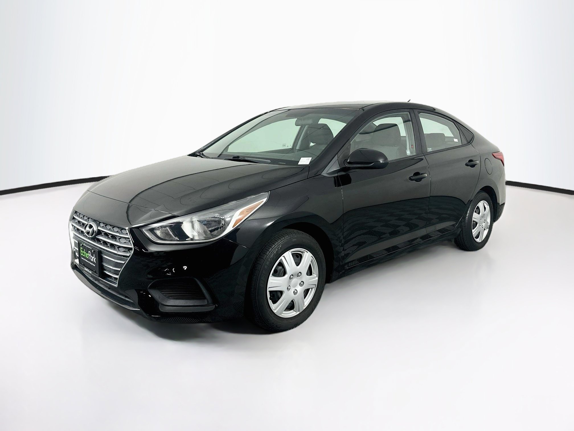 Used 2019 Hyundai Accent SE FWD image 3