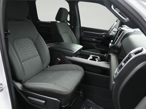 Used 2025 RAM 1500 Big Horn AWD/4WD image 11
