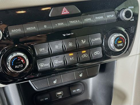 Used 2020 Kia Sportage EX image 23