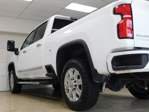Used 2024 Chevrolet Silverado 2500 High Country w/ Technology Package AWD/4WD image 83