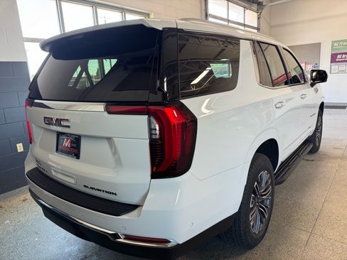 Used 2026 GMC Yukon Elevation AWD/4WD image 5