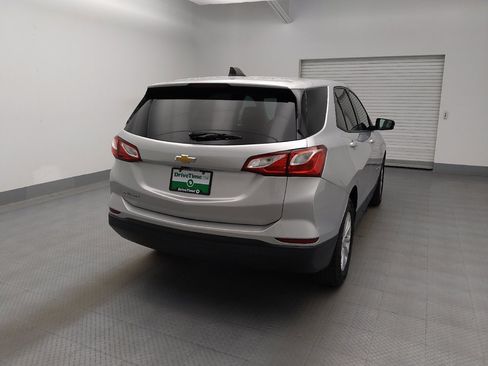 Used 2019 Chevrolet Equinox LS w/ LS Convenience Package image 7
