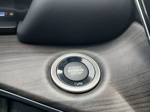 Used 2022 Jeep Grand Cherokee Overland AWD/4WD image 30