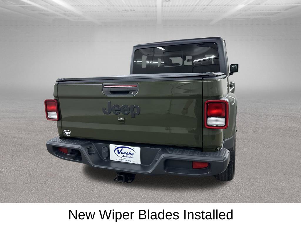 Used 2022 Jeep Gladiator Sport AWD/4WD image 13
