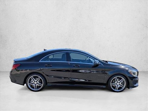 Used 2014 Mercedes-Benz CLA 250 image 4