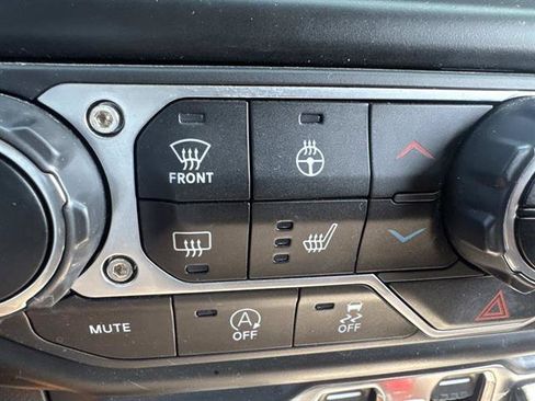 Used 2022 Jeep Wrangler Unlimited Sport AWD/4WD image 14